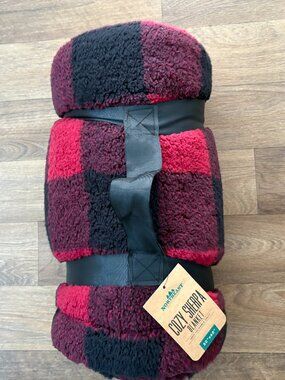 Cozy Sherpa Blanket